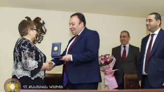 «Վաստակի համար» մեդալ՝ ՀՀ քննչական կոմիտեի Շիրակի մարզային քննչական վարչության աջակցող բաժնի պետին (լուսանկարներ)